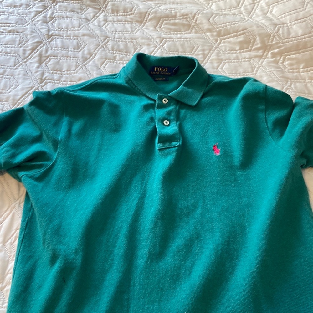 Green polo shirt classic fit